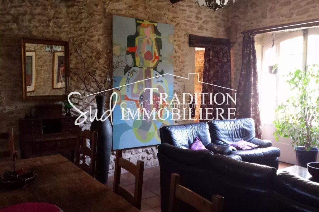 vente mas – NR pièces – 5 chambres – 200.00 m²