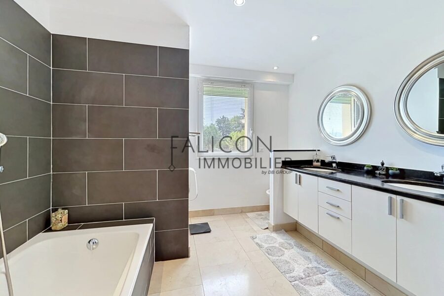 Maison à vendre à Falicon