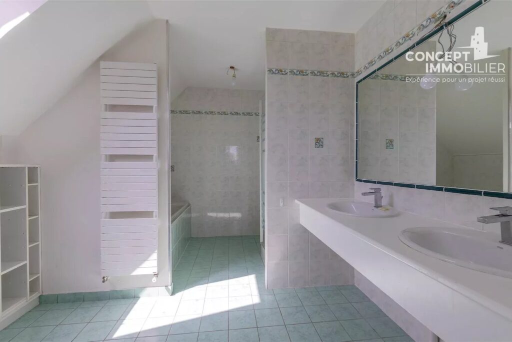 Maison individuelle Augny 5 chambres – 7 pièces – NR chambres – 228.8 m²