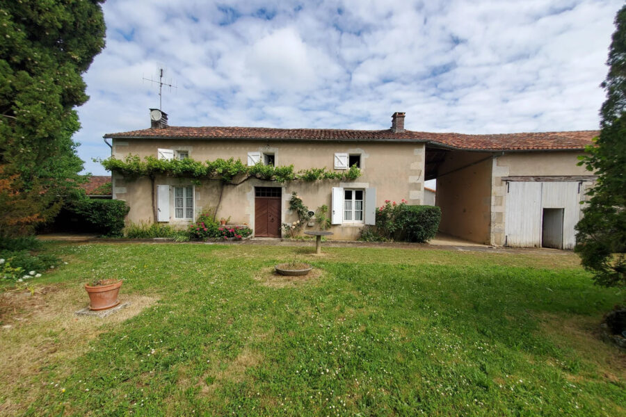 Maison à vendre à Nanteuil-en-vallée