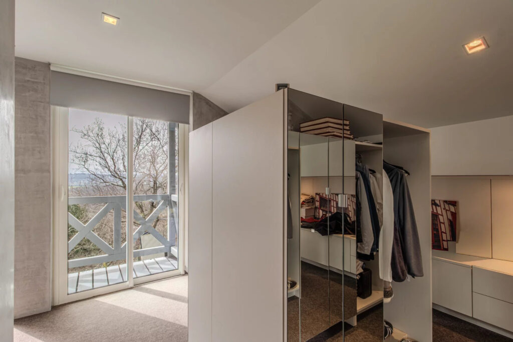 Propriété déxception ? Élégance, lumière et panorama sur les – 5 pièces – NR chambres – 155 m²