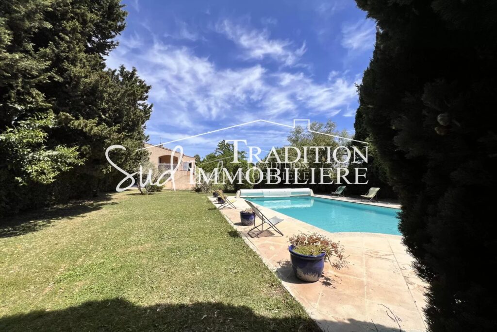 vente maison 8 Pièce(s) – 8 pièces – 6 chambres – 256.00 m²