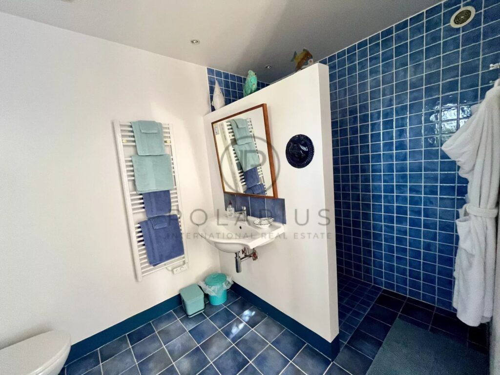 Charmante villa avec vue mer sur l&rsquo;Île du Levant – 4 pièces – 3 chambres – 120.5 m²