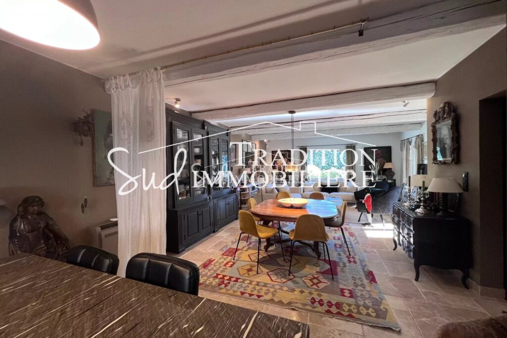 vente maison 8 Pièce(s) – 8 pièces – NR chambres – 191.00 m²