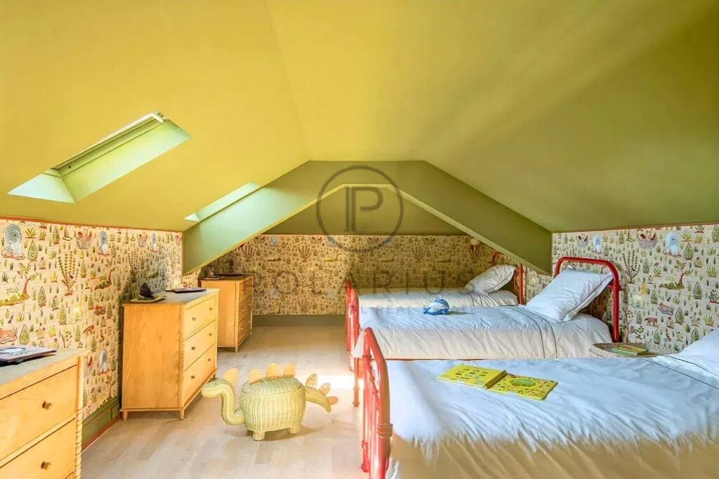 瓦尔省耶尔市八卧豪华别墅出租 – 8 pièces – 8 chambres – 16 voyageurs – 450 m²