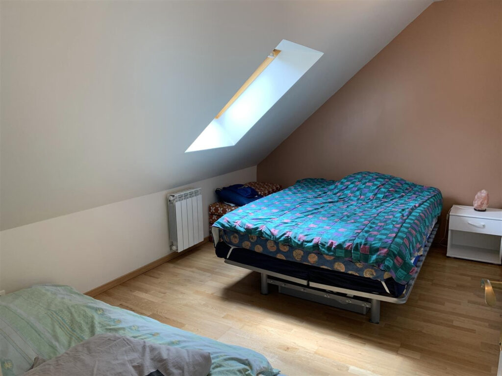 Dans la région des haras, à seulement 11kms du Haras du Pin, – 7 pièces – 5 chambres – 110 m²