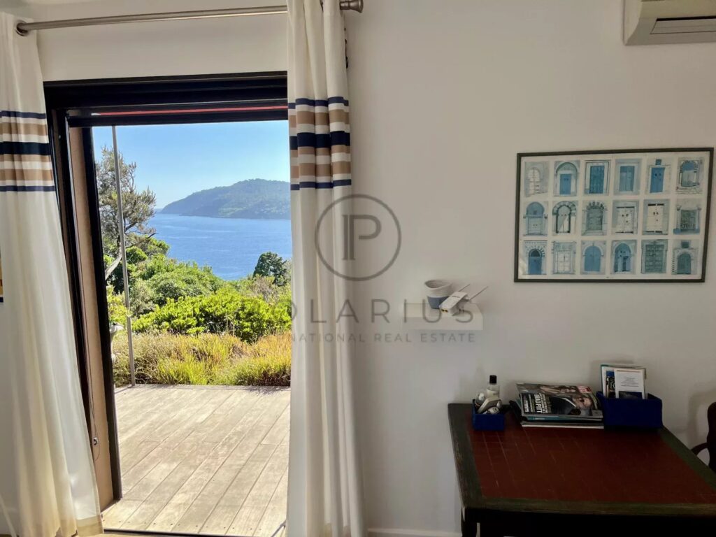 Charmante villa avec vue mer sur l&rsquo;Île du Levant – 4 pièces – 3 chambres – 120.5 m²