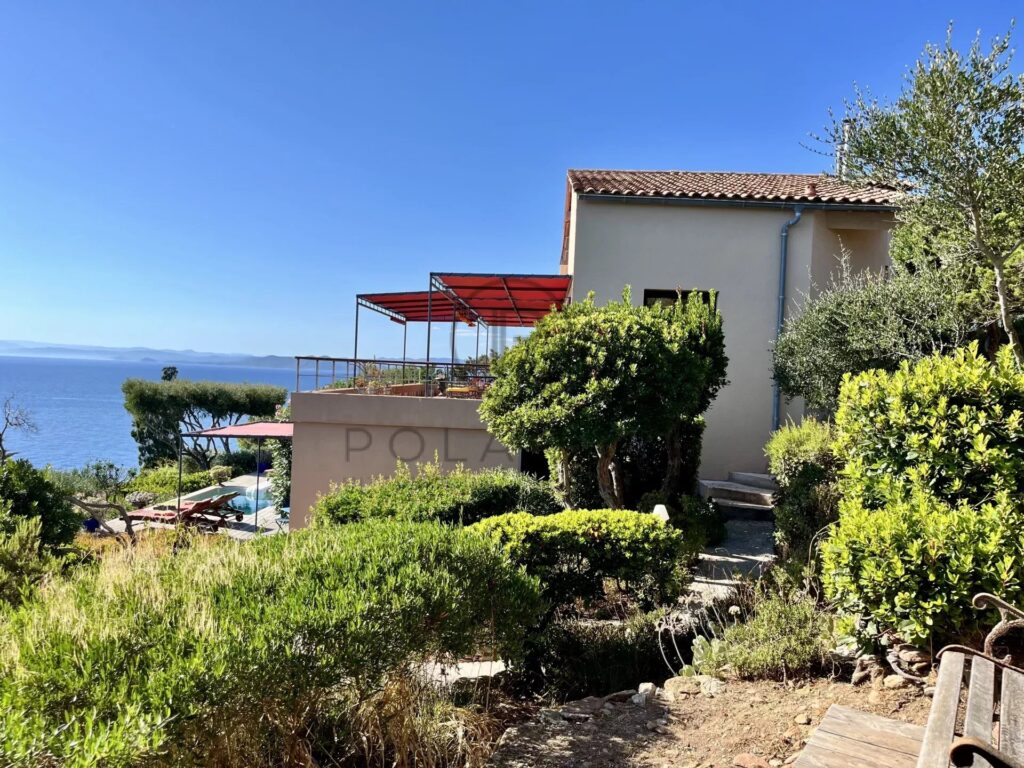 Charmante villa avec vue mer sur l&rsquo;Île du Levant – 4 pièces – 3 chambres – 120.5 m²