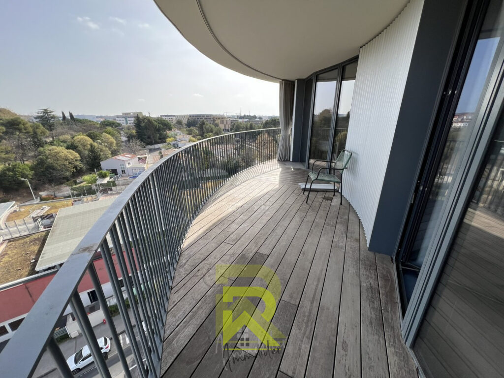 À Montpellier, appartement avec terrasse en vente avec R Imm – 3 pièces – 2 chambres – 64.75 m²