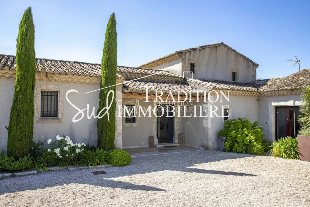 vente maison – NR pièces – NR chambres – 240.00 m²
