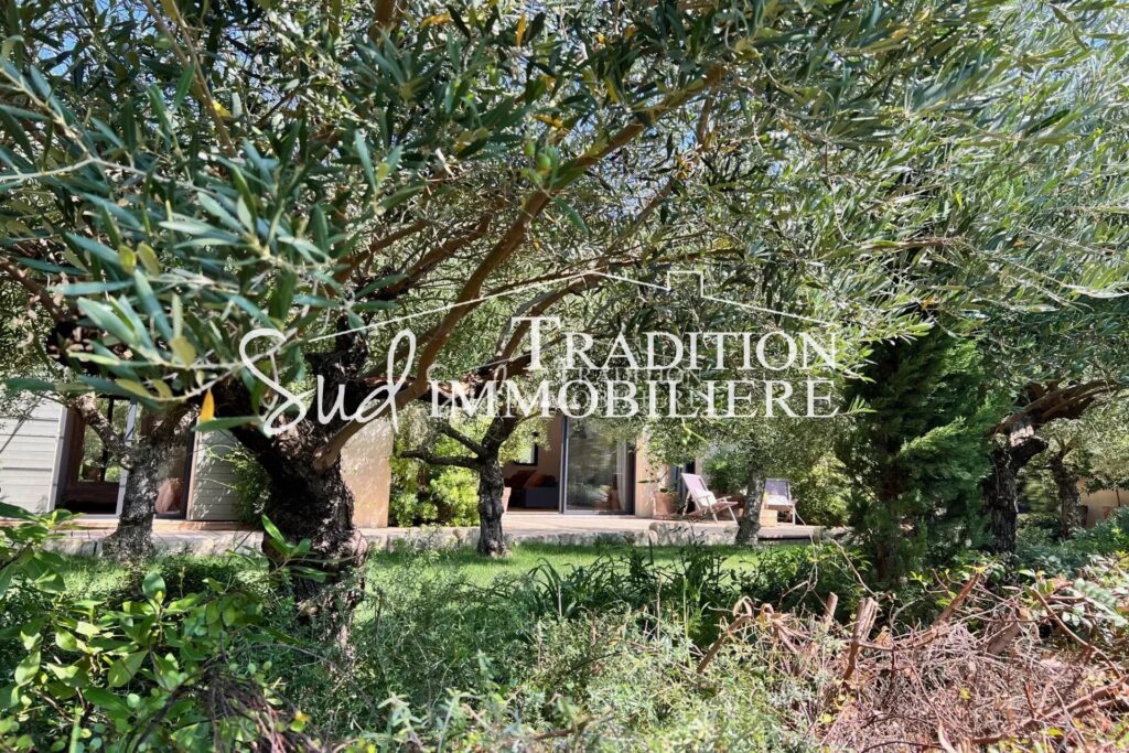 vente maison 10 Pièce(s) – 10 pièces – NR chambres – 240.00 m²