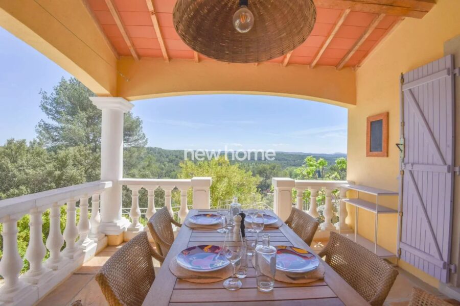 Maison à vendre à Entrecasteaux