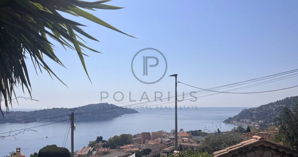 Villa hors marché | Villefranche-sur-Mer | Vues panoramiques sur la mer | Potentiel exceptionnel – 5 pièces – 3 chambres – 214 m²