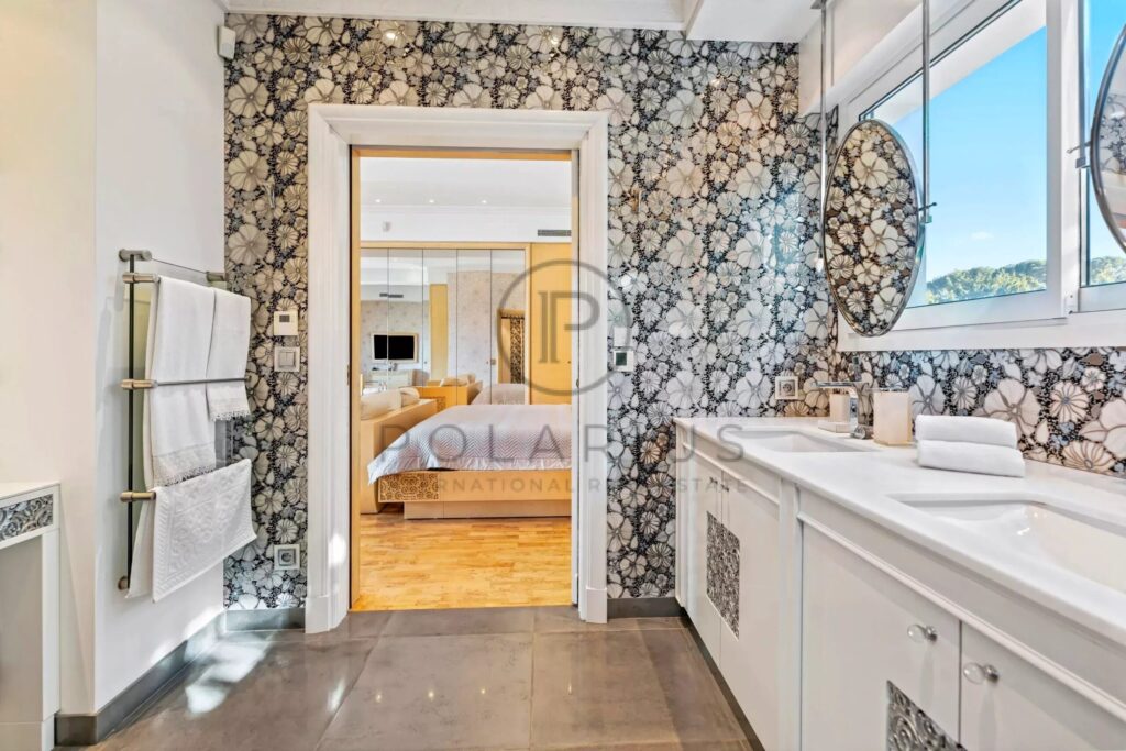 Domaine d’exception à vendre au Cap d’Antibes – Château du Cap – 15 pièces – 11 chambres – 1000 m²