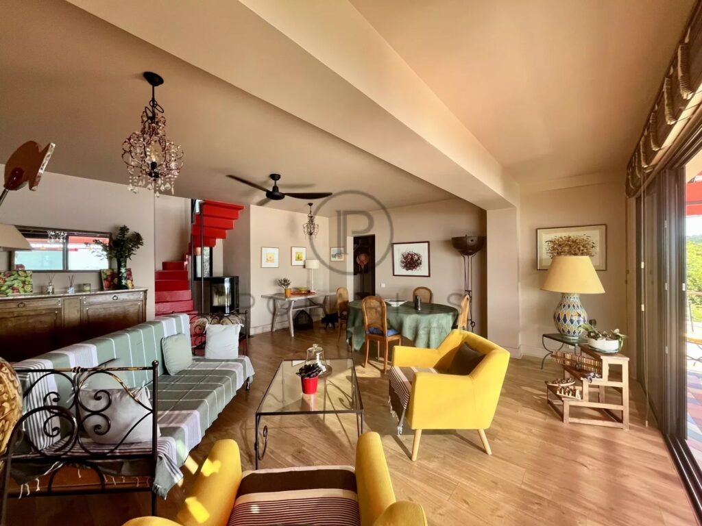 Charmante villa avec vue mer sur l&rsquo;Île du Levant – 4 pièces – 3 chambres – 120.5 m²