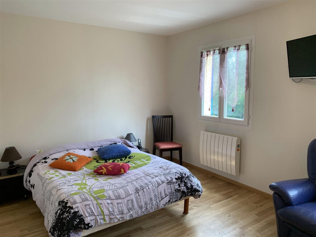 Dans la région des haras, à seulement 11kms du Haras du Pin, – 7 pièces – 5 chambres – 110 m²
