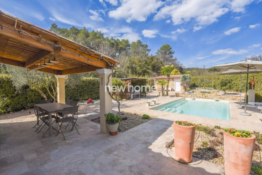 Maison à vendre à Entrecasteaux