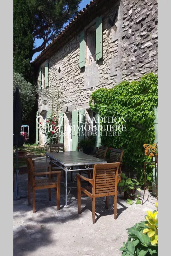 vente mas – NR pièces – 5 chambres – 200.00 m²