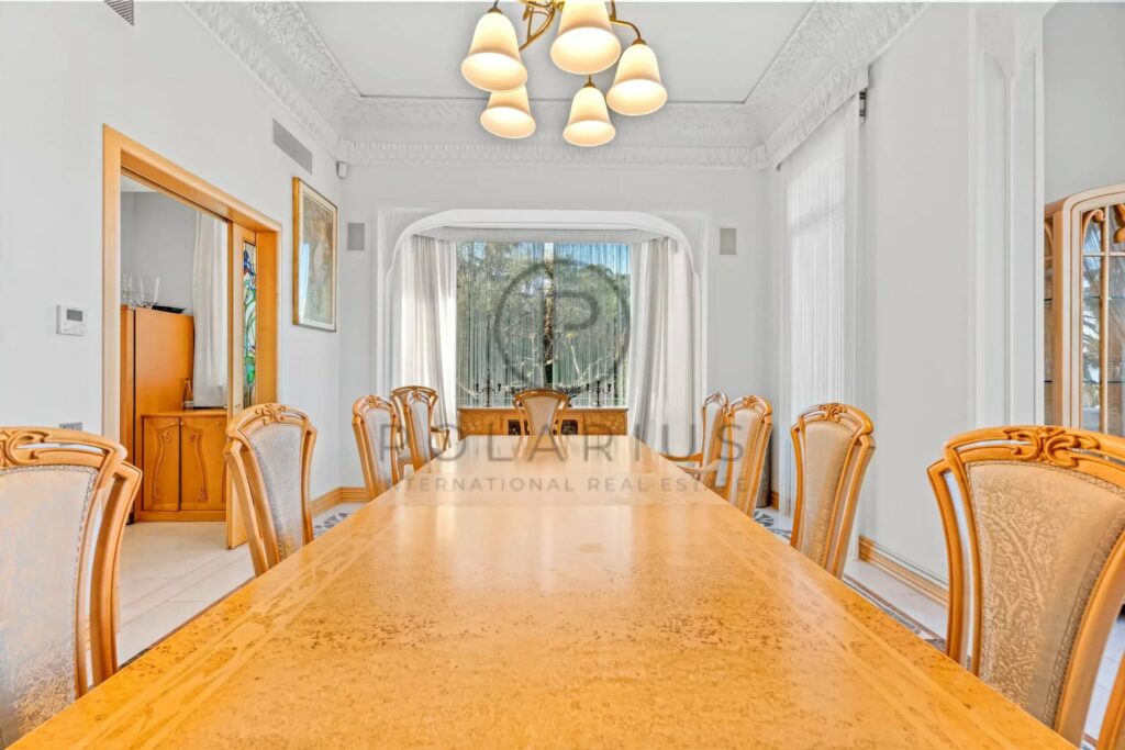 Domaine d’exception à vendre au Cap d’Antibes – Château du Cap – 15 pièces – 11 chambres – 1000 m²
