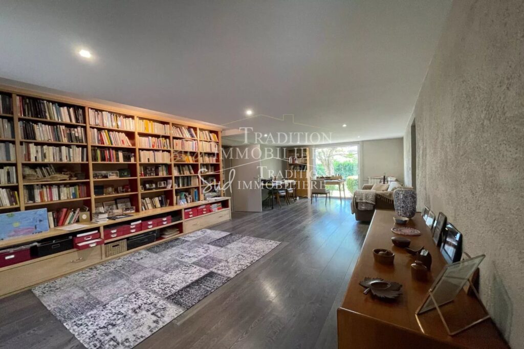 vente maison 8 Pièce(s) – 8 pièces – 6 chambres – 256.00 m²