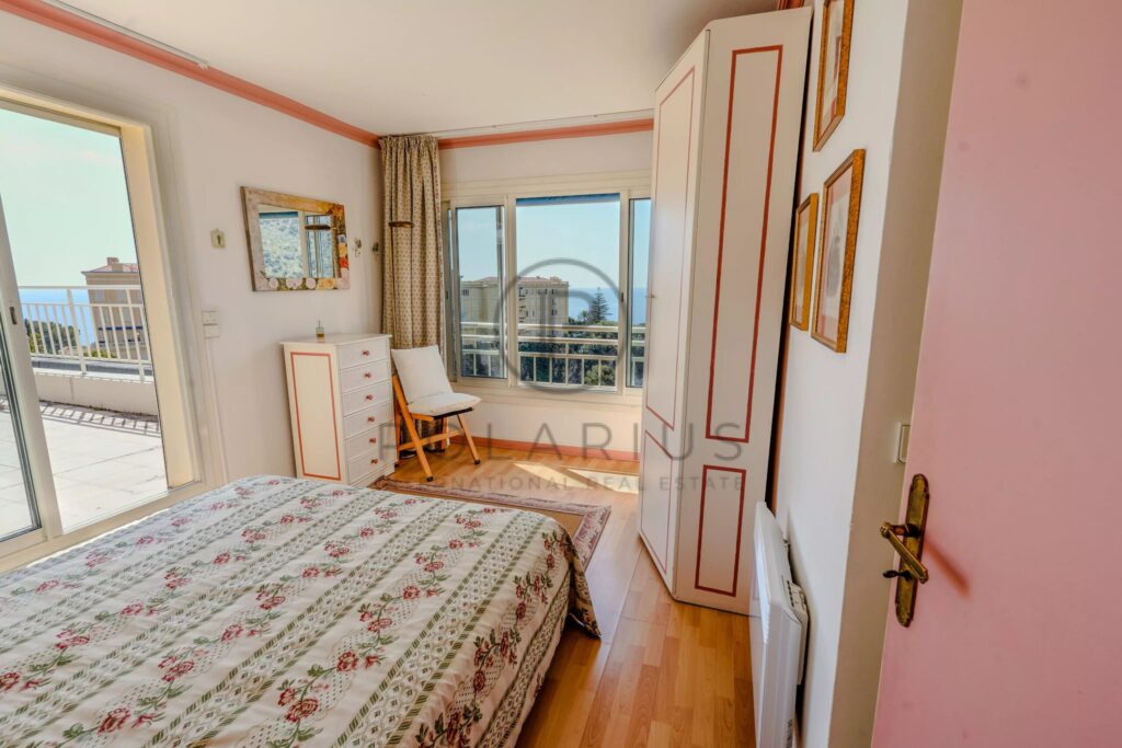 Penthouse hors marché | Cap d’Ail | Vues exceptionnelles sur la mer – 4 pièces – 2 chambres – 95 m²