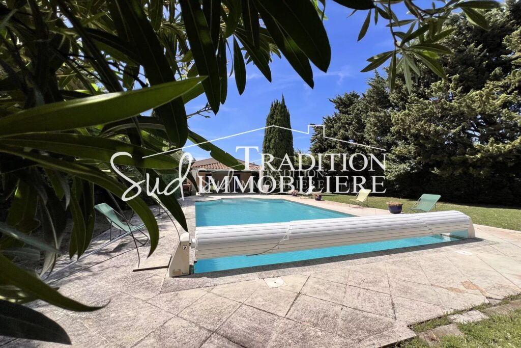 vente maison 8 Pièce(s) – 8 pièces – 6 chambres – 256.00 m²