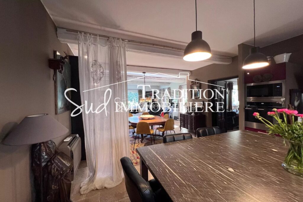 vente maison 8 Pièce(s) – 8 pièces – NR chambres – 191.00 m²