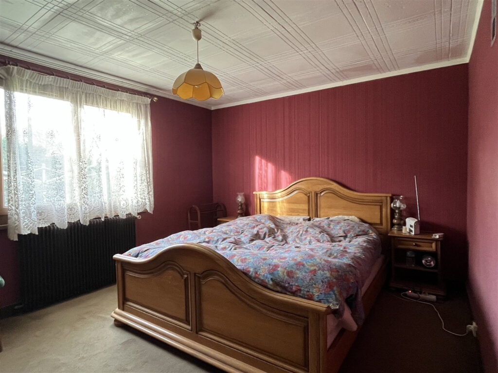 Située au milieu des prairies du Pays d&rsquo;Auge, au bout d&rsquo;un c – 9 pièces – 6 chambres – 170 m²