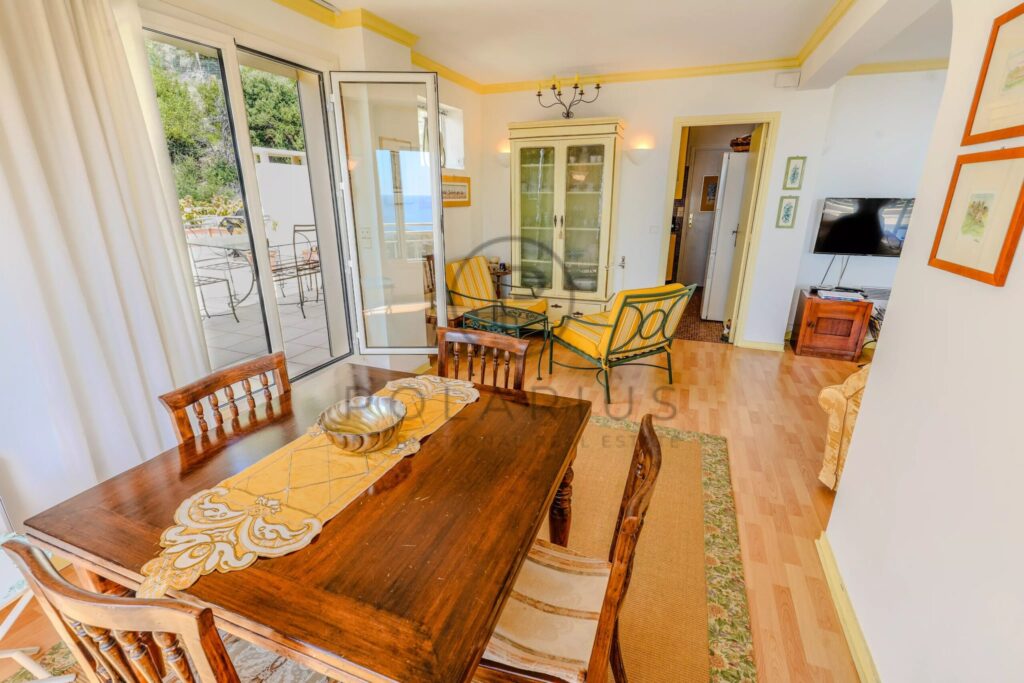 Penthouse hors marché | Cap d’Ail | Vues exceptionnelles sur la mer – 4 pièces – 2 chambres – 95 m²