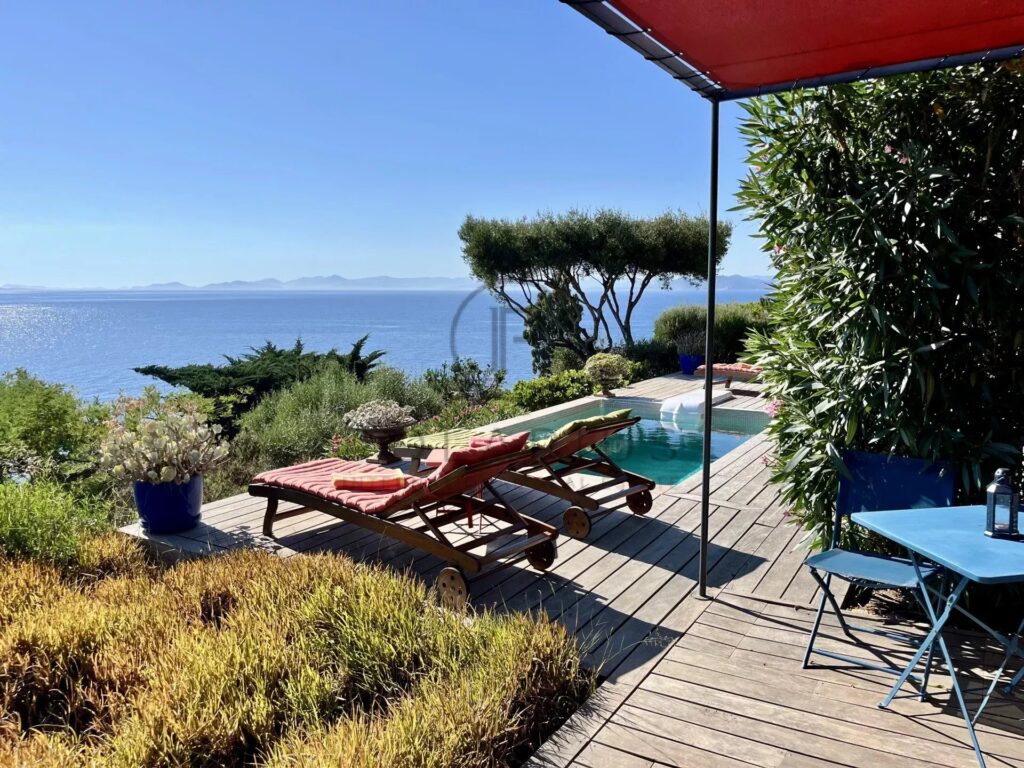 Charmante villa avec vue mer sur l&rsquo;Île du Levant – 4 pièces – 3 chambres – 120.5 m²