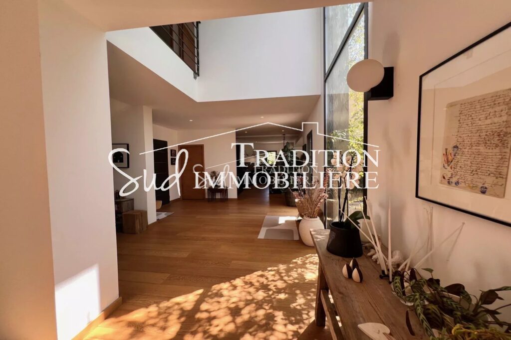 vente maison 10 Pièce(s) – 10 pièces – NR chambres – 240.00 m²