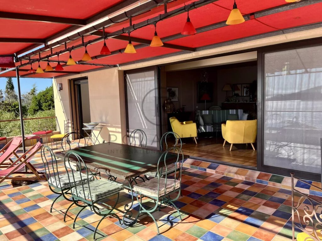 Charmante villa avec vue mer sur l&rsquo;Île du Levant – 4 pièces – 3 chambres – 120.5 m²