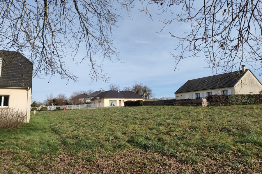 Terrain à vendre à Arnac-pompadour