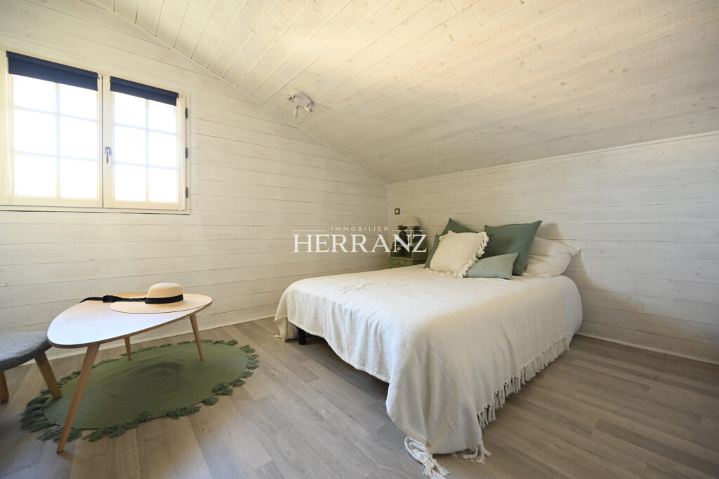 Maison de campagne  – 6 pièces – 4 chambres – 142.43 m²