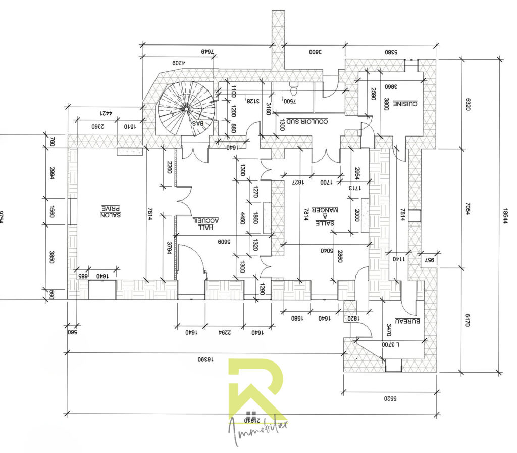 Château dans le minervois proche de Carcassonne – 21 pièces – 12 chambres – 360 m²