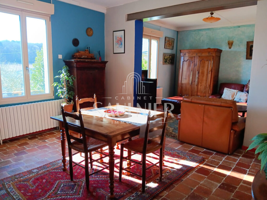A Loches-Authentique maison vigneronne rénovée- 110 m2 avec  – 5 pièces – 3 chambres – 110 m²