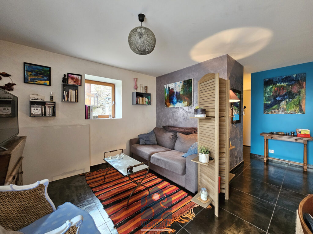 Propriété 9 pièces avec gîte et partie privative, grange, pi – 9 pièces – 6 chambres – 300 m²