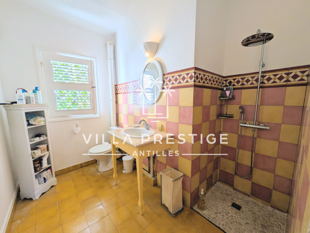 VILLA 3 SUITES PISCINE ACCES PLAGE VUE MER – 4 pièces – 3 chambres – 98.9 m²