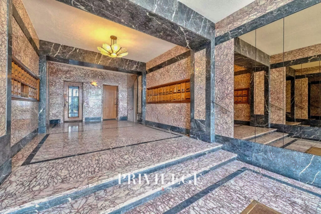 Vue mer imprenable   Appartement d&rsquo;exception sur la Promenad – 2 pièces – 1 chambre – 70 m²