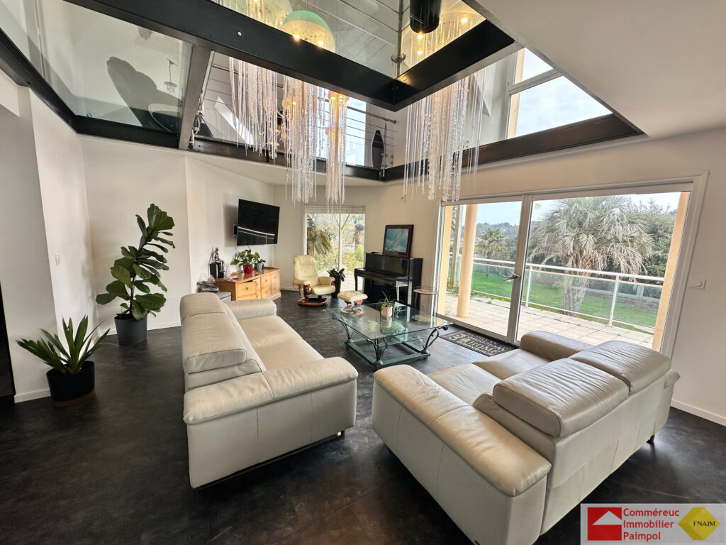 À VENDRE   Maison contemporaine avec vue mer exceptionnelle  – 5 pièces – 3 chambres – 170 m²
