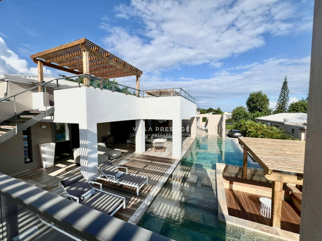 VILLA DE LUXE D&rsquo;ARCHITECTE DE 335M2 – 8 pièces – 4 chambres – 335 m²