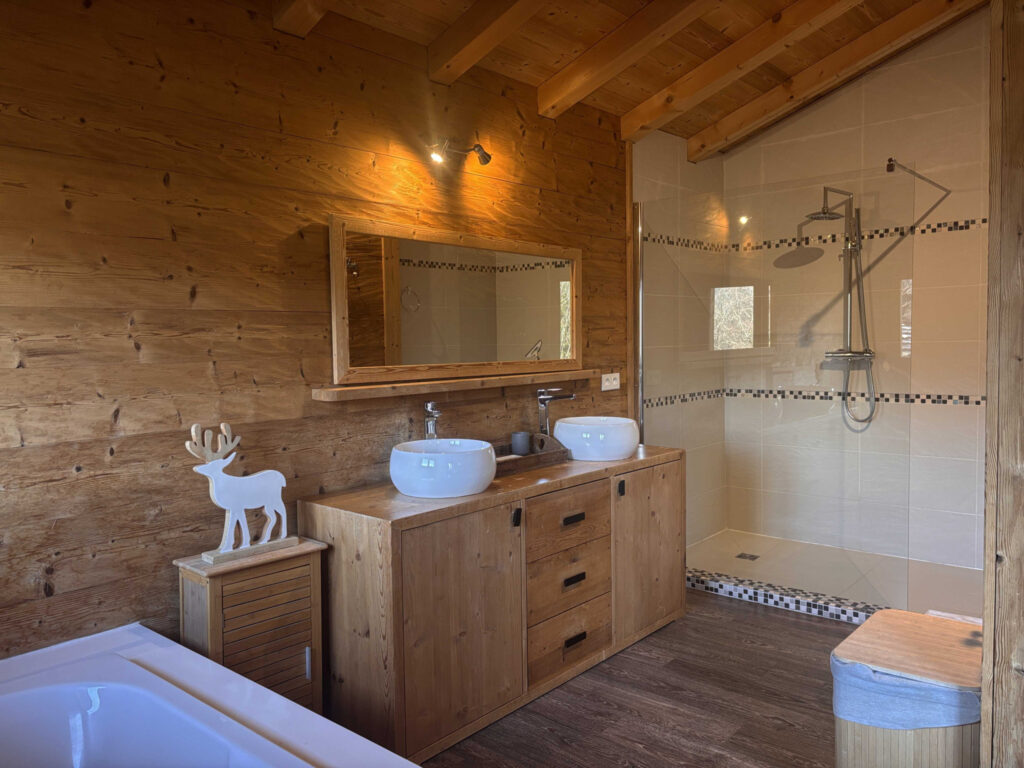 Chalet 10 pièces à 5 min. de Combloux – 10 pièces – 6 chambres – 323 m²