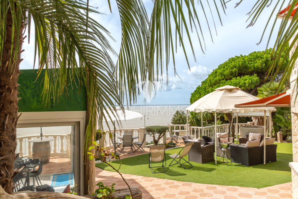 Villa d&rsquo;exception, terrasse vue océan, dépendance, chemin à  – 5 pièces – 3 chambres – 133.21 m²