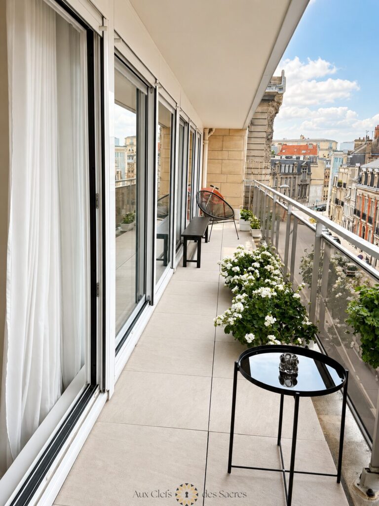 Appartement type 3/4 avec grand balcon filant et stationneme – 4 pièces – 3 chambres – 121.98 m²