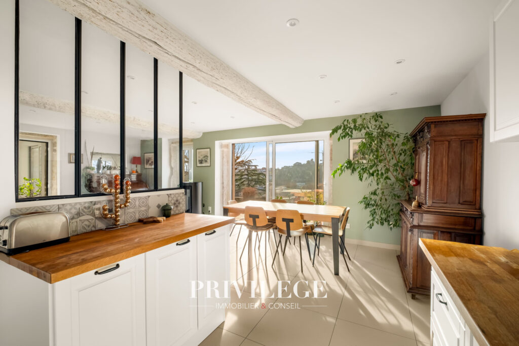 Charme absolu pour cette maison de ville avec vue – 6 pièces – 5 chambres – 131.28 m²