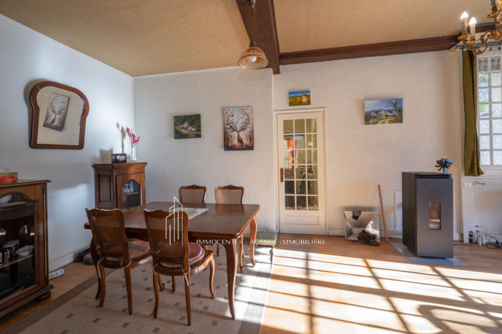 Drôme – ROMANS-SUR-ISERE Maison de caractère 6 pièces de 144 – 6 pièces – 2 chambres – 144 m²
