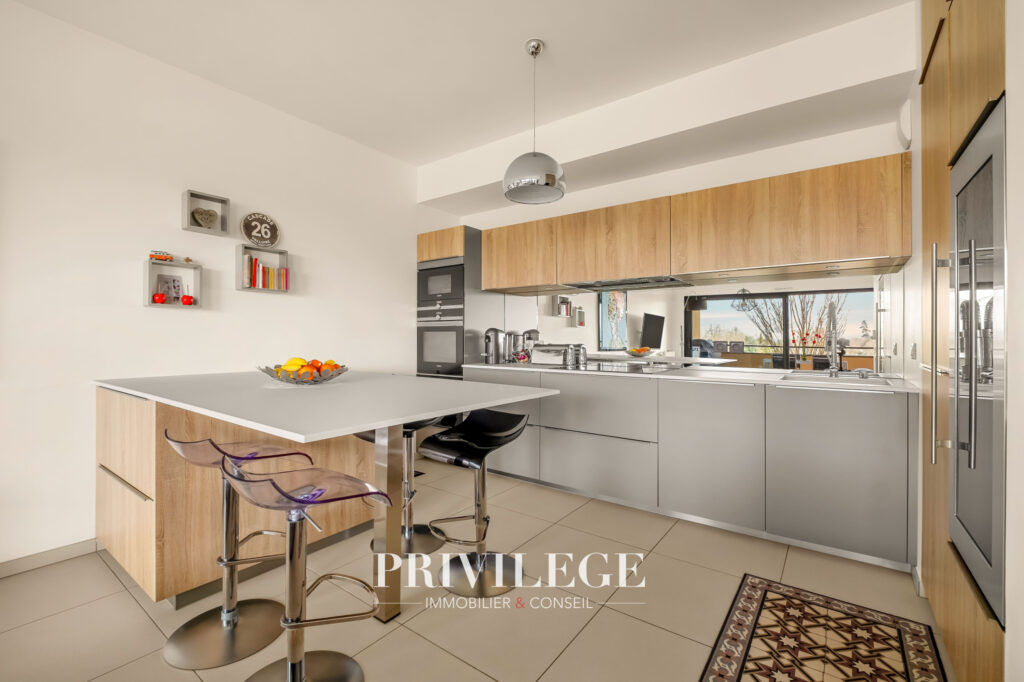 Superbe appartement avec vue panoramique au sein d&rsquo;une résid – 4 pièces – 2 chambres – 95.2 m²