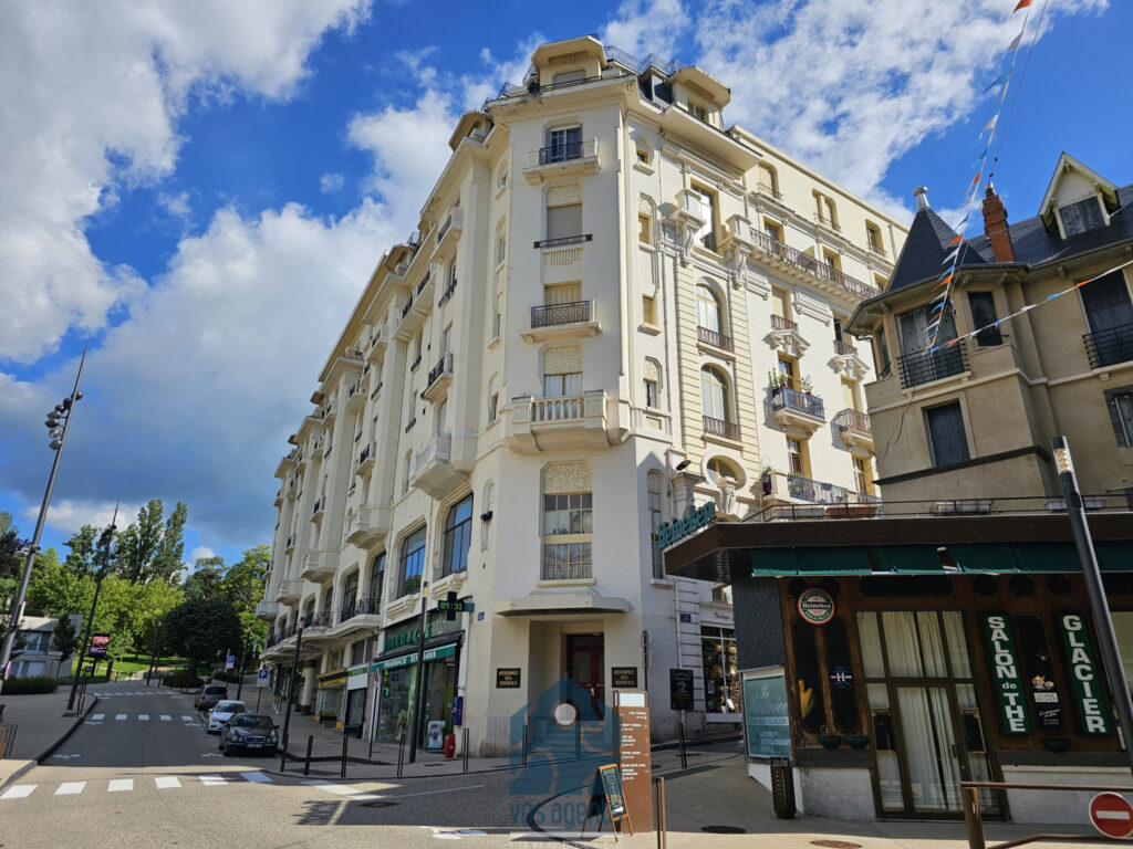 Studio en duplex avec balcon – 1 pièce – NR chambres – 15 m²