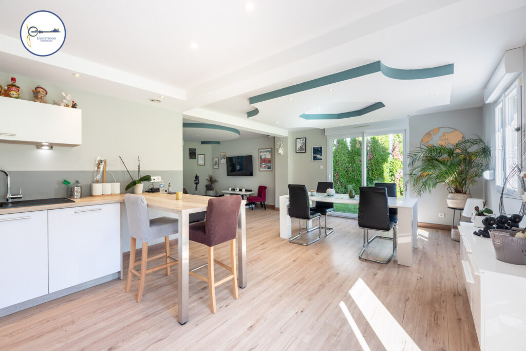 Maison ARCHES 5 Pièces 101m2 – 5 pièces – 3 chambres – 101 m²