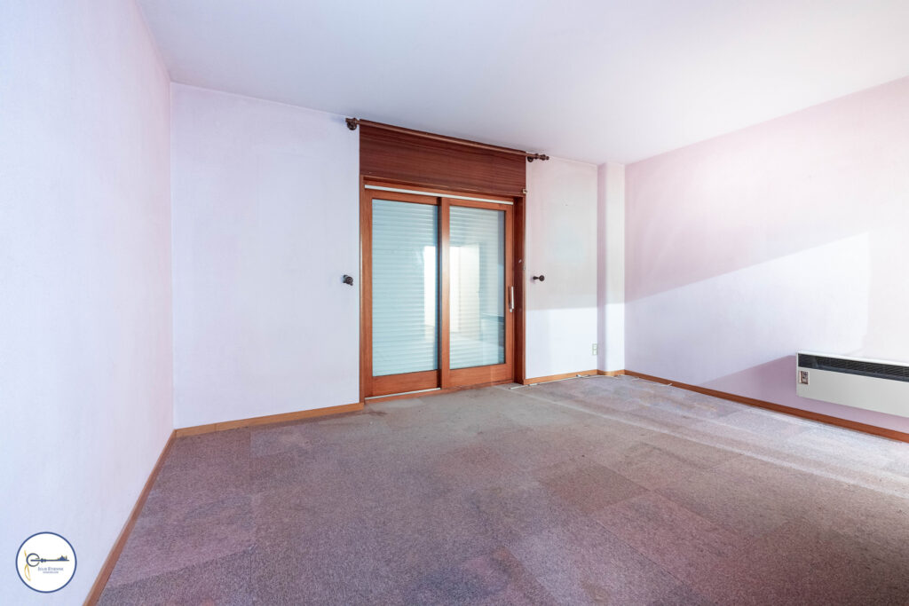 Maison LE MENIL 12 Pièces 314m2 – 12 pièces – 5 chambres – 314 m²